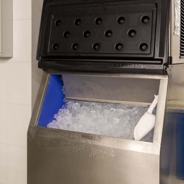 Signs Your Concession Stand Needs a New Ice Vending Machine