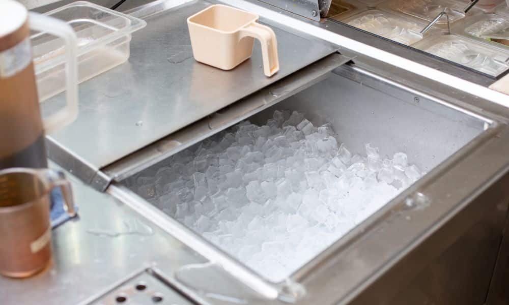 Ways To Reduce the Energy Costs of Your Ice Vending Machine